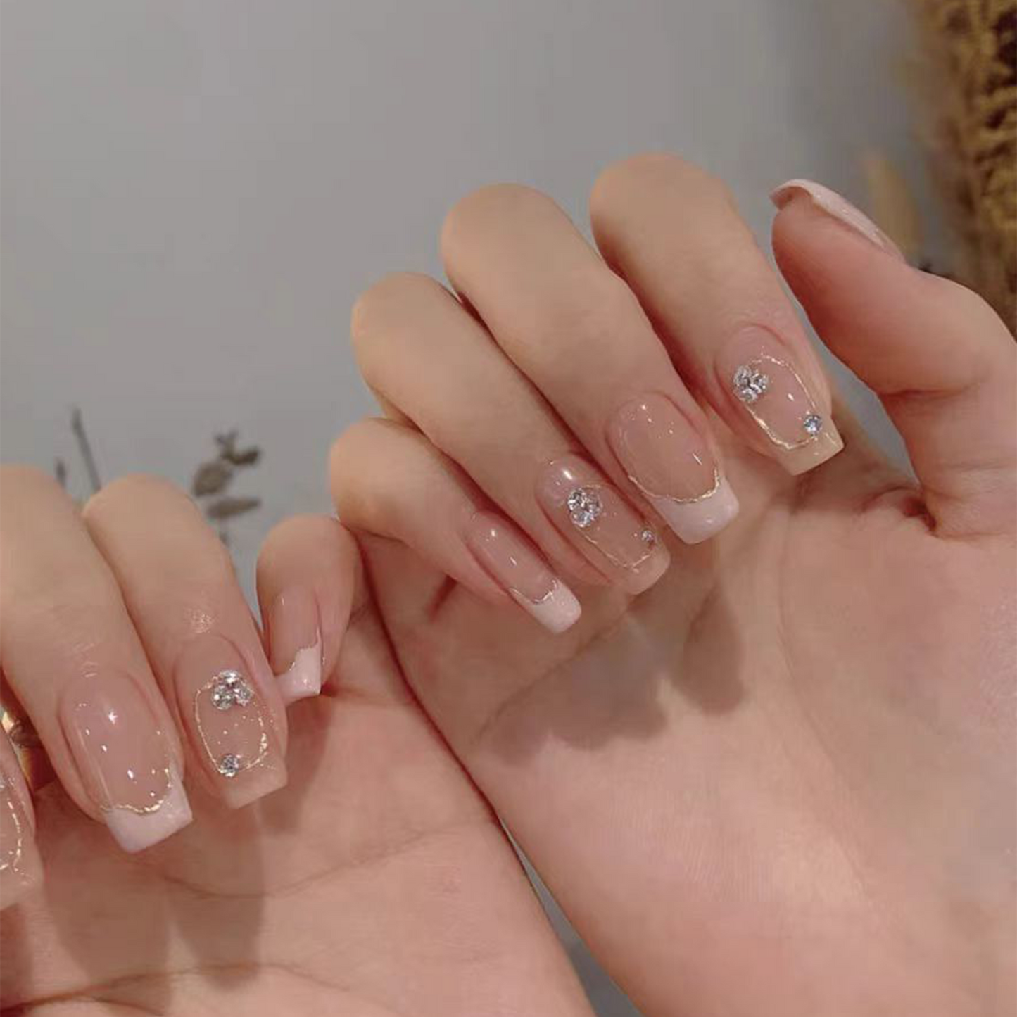 Sweetheart Girl｜Nude Glitter Nail｜Press On Nails