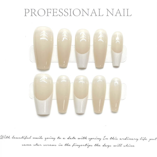 Subway Girl｜Coffin White Nail｜Press On Nails