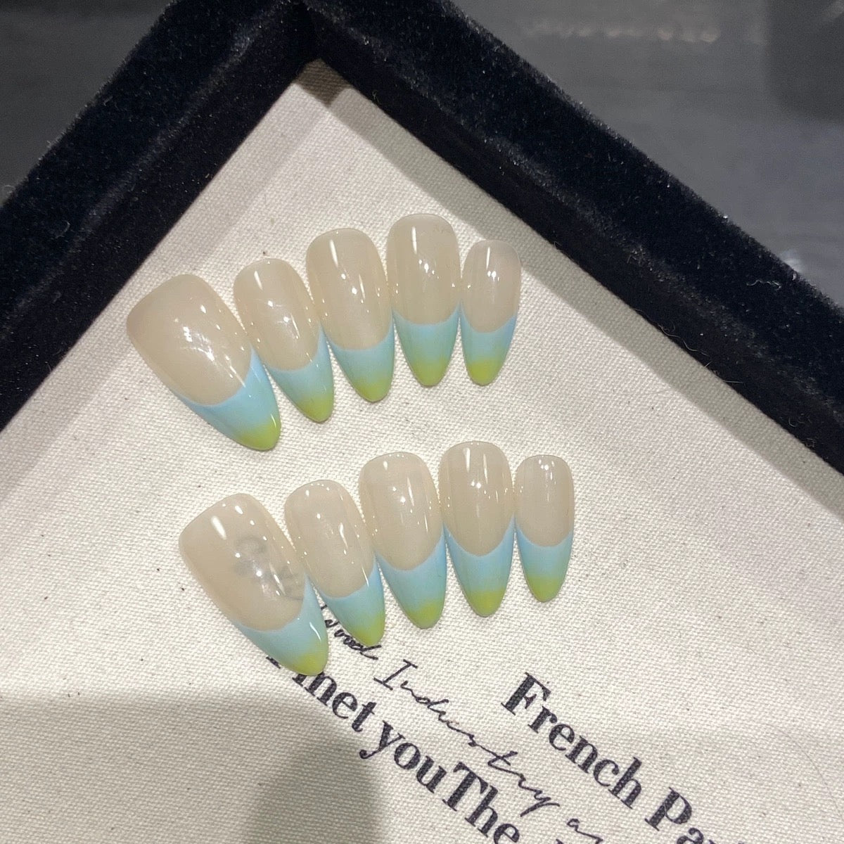 Vibrant Summer Bliss｜Almond Blue & Green Nail｜Press On Nails