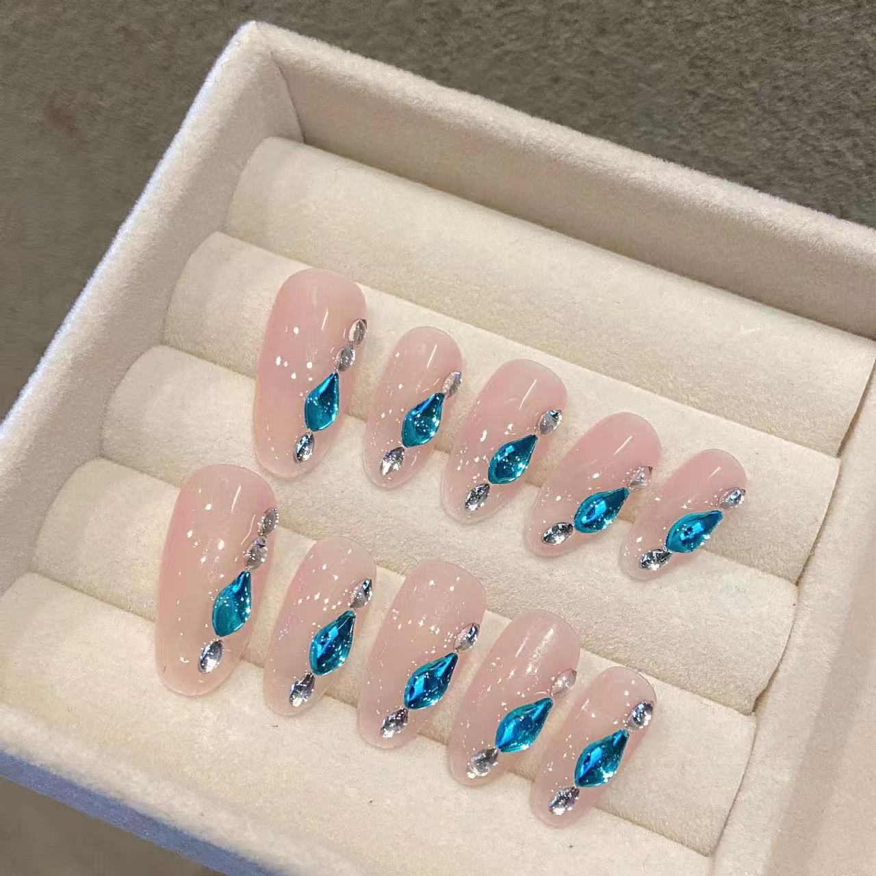 Sea of Mermaids｜Oval Pink & Blue Nai｜Press On Nails